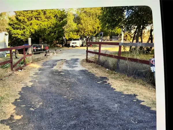 797 S Austin Avenue, Richland, TX 76681