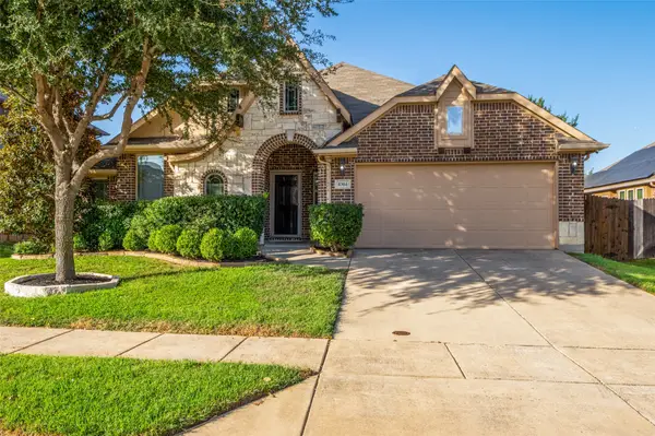 8304 Spitfire Trail, Aubrey, TX 76227