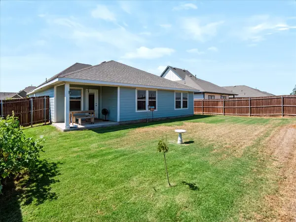 740 Amelia Court, Pilot Point, TX 76258