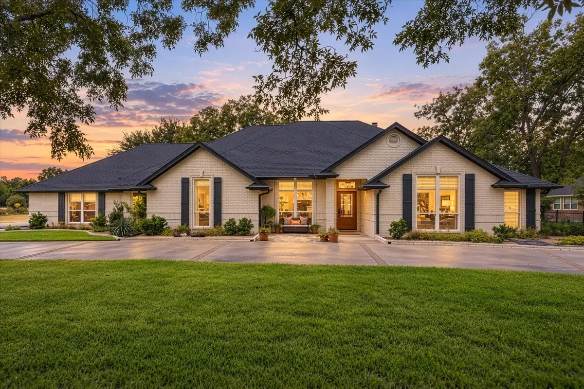 9604 Champions Drive, Granbury, TX 76049 - #1