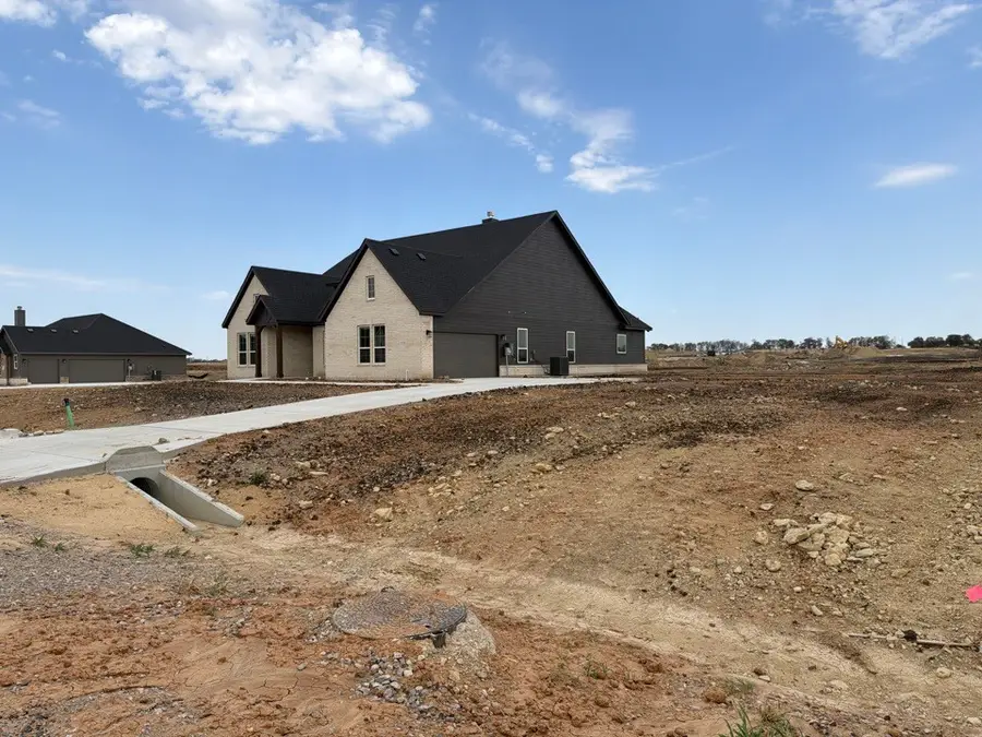 132 Pheasant Run Drive, New Fairview, TX 76078 - #3