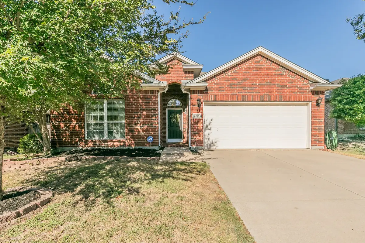 5009 Bedfordshire Drive, Fort Worth, TX 76135 - #1