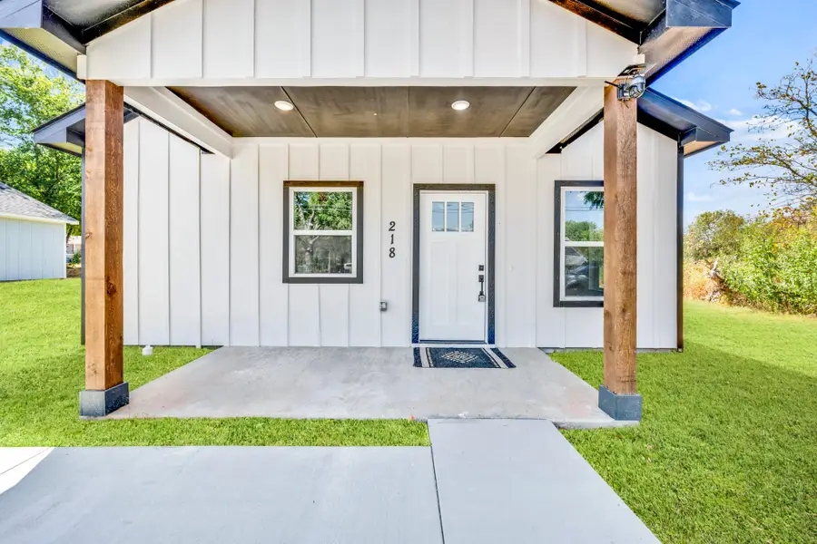 218 Calvert Street, Sulphur Springs, TX 75482 - #3