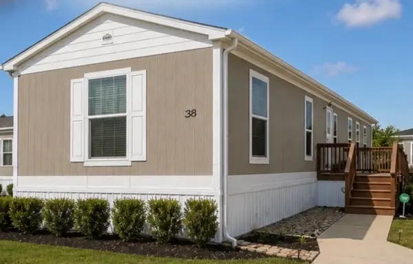 1800 Oak Grove Road E #38, Burleson, TX 76028