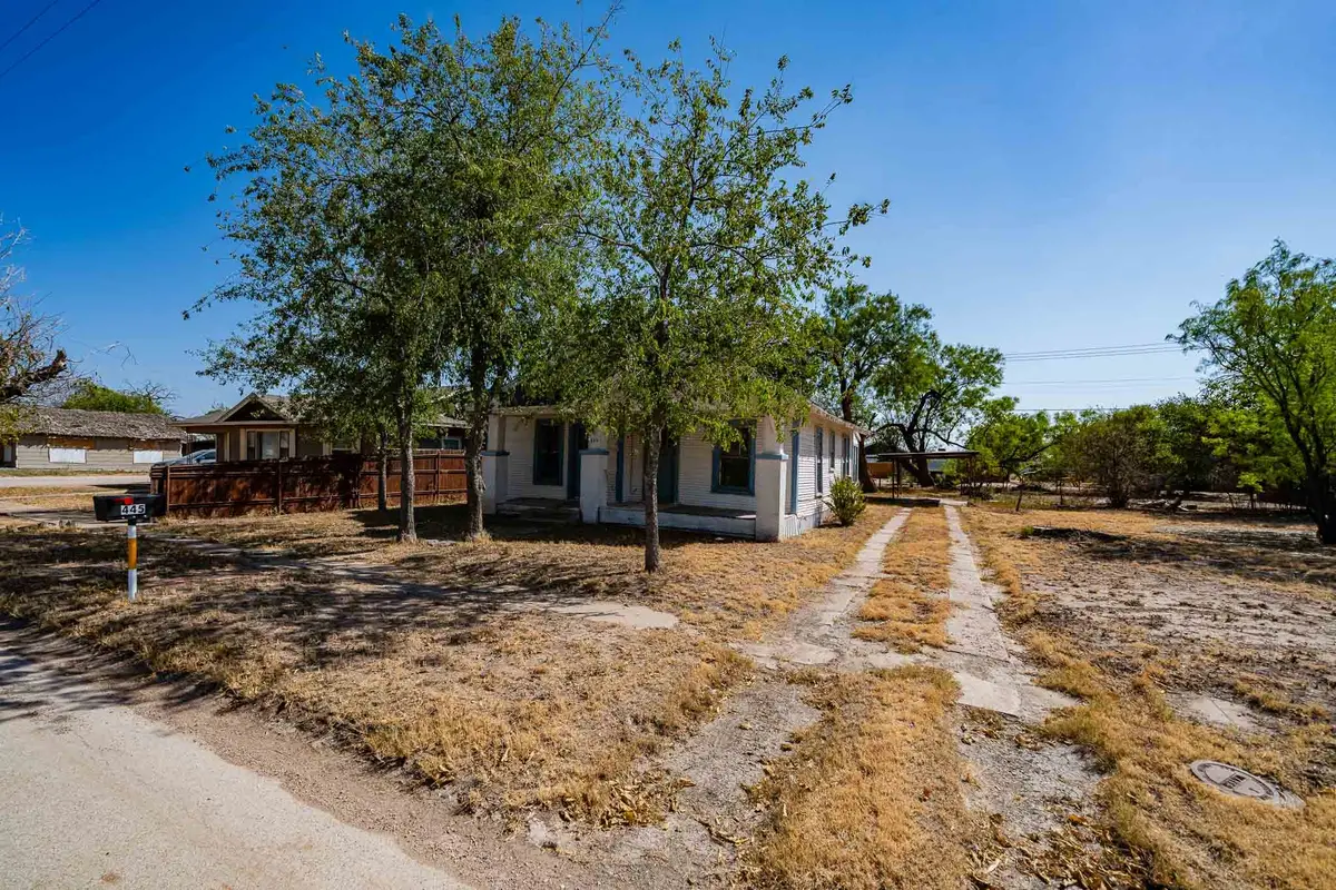445 S Central, Hamlin, TX 79520 - #1