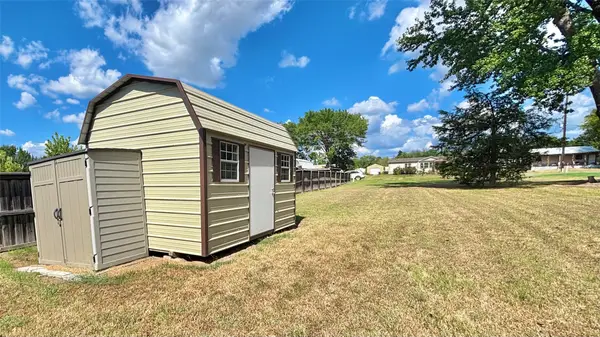 555 Comanche Drive, Quitman, TX 75783