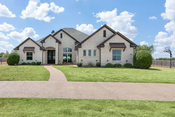 202 Camino Del Rancho, Lorena, TX 76655
