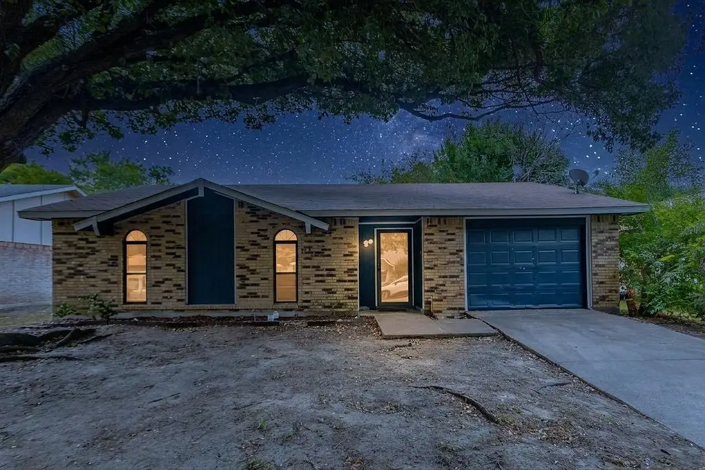 2633 Santa Anna Drive, Grand Prairie, TX 75052 - #1