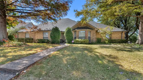 2114 Meadows Circle, Sherman, TX 75092