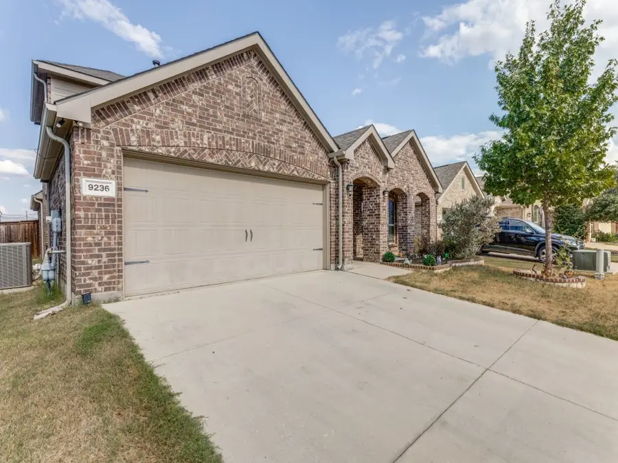 9236 Flying Eagle Lane, Fort Worth, TX 76131 - #2
