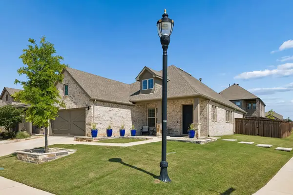 360 Foxthorne Way, Little Elm, TX 75068