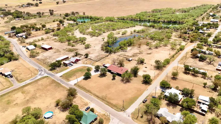 414 E Walnut Street, Strawn, TX 76475 - #3