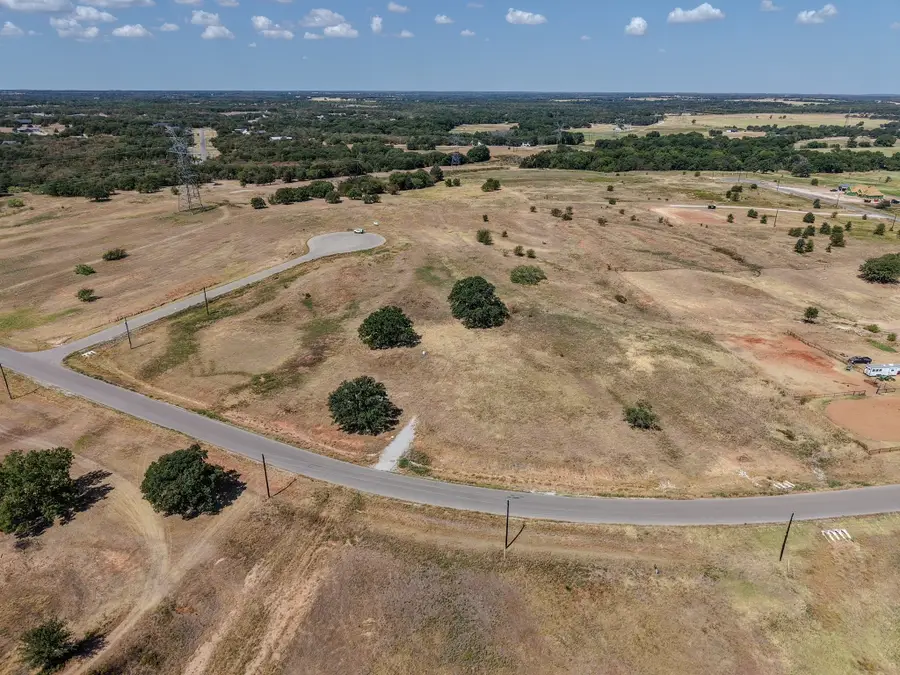 104 Foxtrot Court, Alvord, TX 76225 - #2