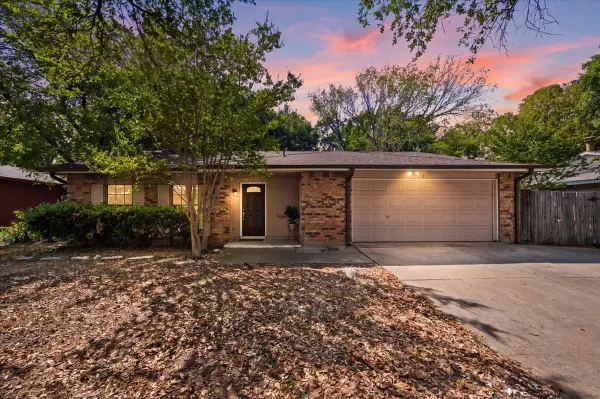 2614 Creekview Drive, Arlington, TX 76016