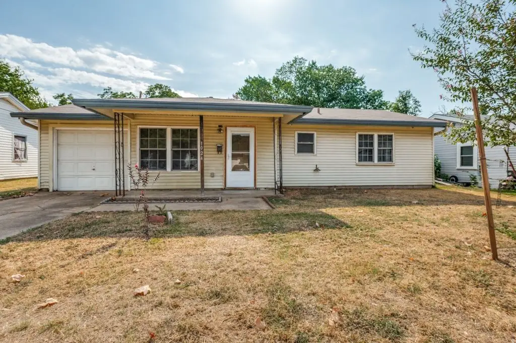 1024 Harris Drive, Euless, TX 76039 - #1