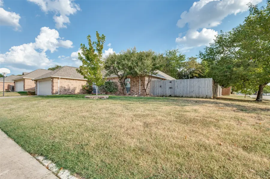 6700 Greenleaf Drive, North Richland Hills, TX 76182 - #2