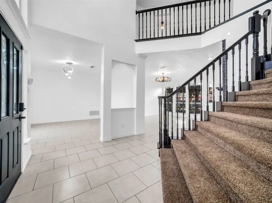 2913 Spartacus Drive, Grand Prairie, TX 75052 - #3