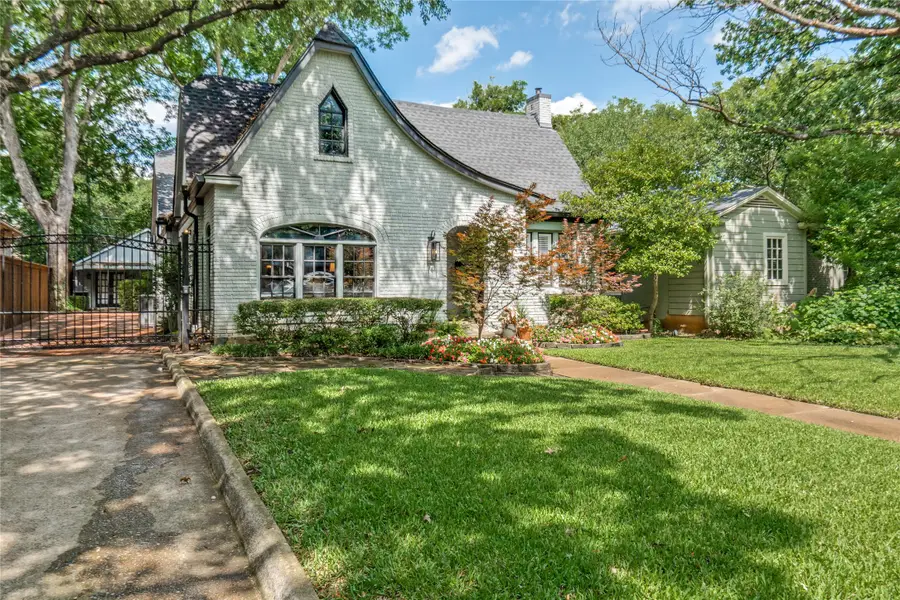 1151 N Winnetka Avenue, Dallas, TX 75208 - #2