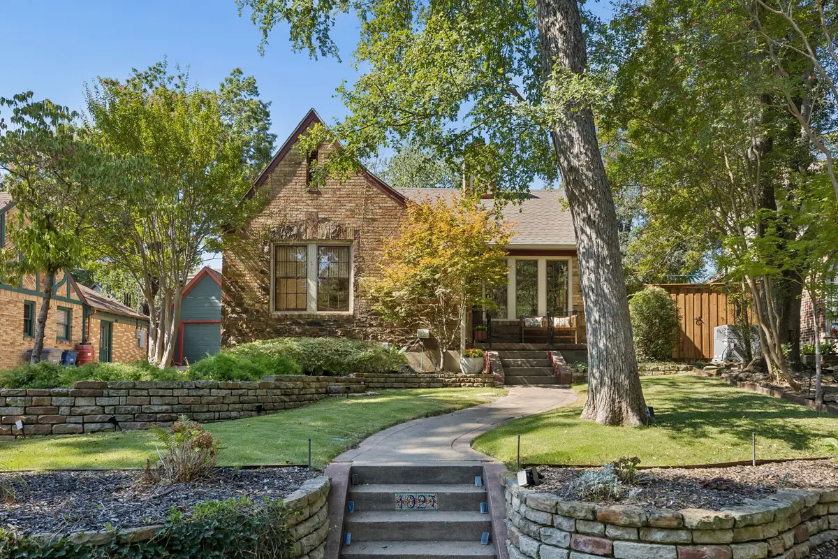 1027 Sarasota Circle, Dallas, TX 75223 - #1
