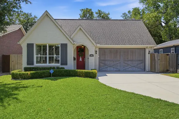 3813 Pershing Avenue, Fort Worth, TX 76107