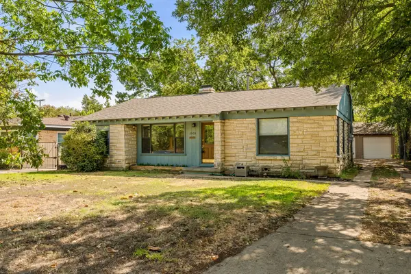 2909 Ryan Place Drive, Fort Worth, TX 76110