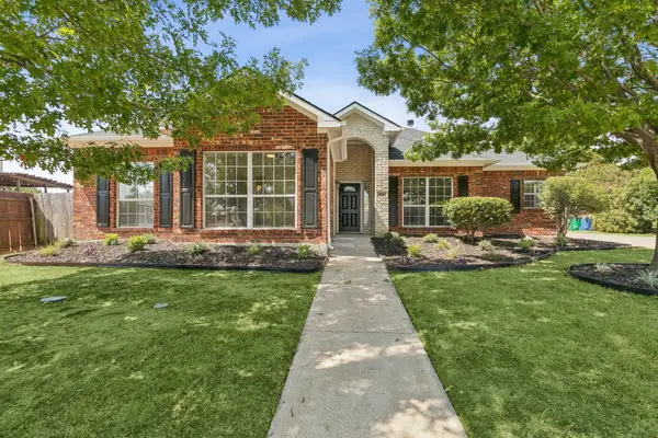 636 Whitetail Deer Lane, Crowley, TX 76036