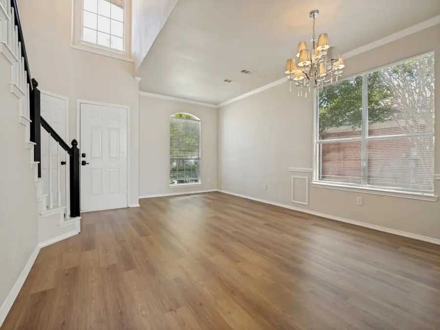307 Mary Pat Drive, Grand Prairie, TX 75052 - #3