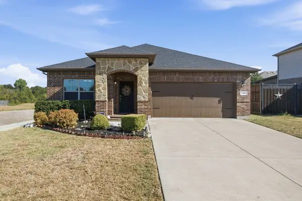 7101 Creighton Court, Fort Worth, TX 76120