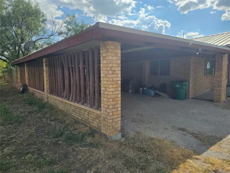 1300 Bailey Street, Coleman, TX 76834 - #3