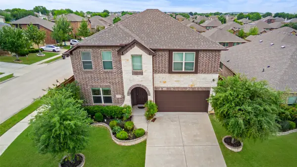801 Oriel Circle, Fort Worth, TX 76036