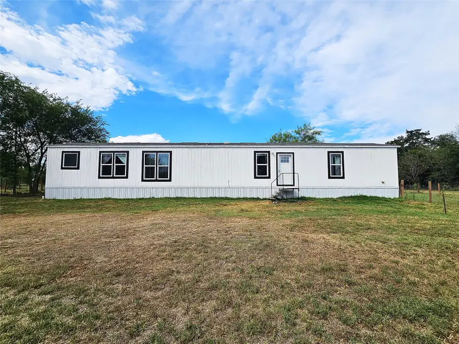 200 W 6th Street, Thornton, TX 76687 - #2