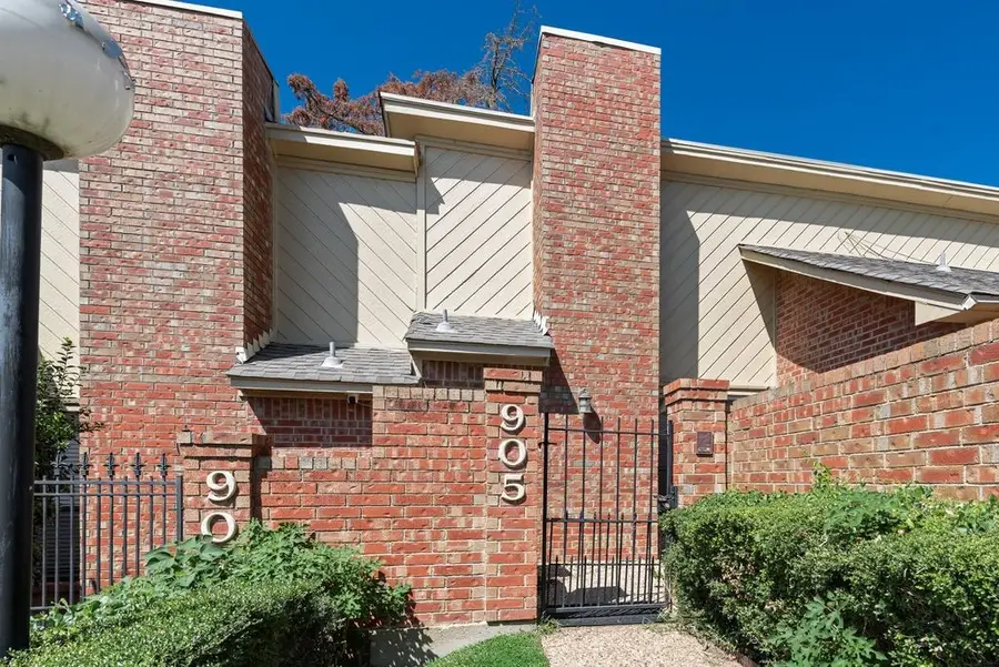 905 Cedarland Boulevard, Arlington, TX 76011 - #2