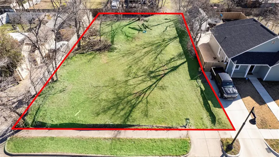 1510 E Leuda Street, Fort Worth, TX 76104 - #2