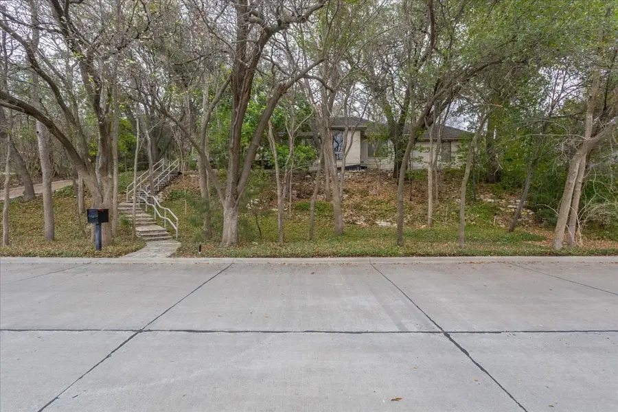 2001 Deepdale Drive, Westover Hills, TX 76107 - #2