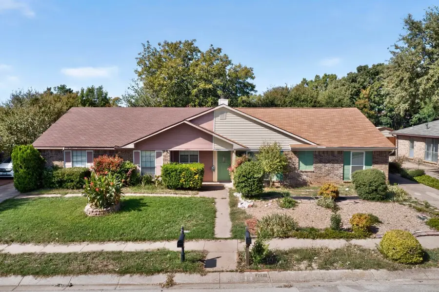 2911 Gray Oak Drive, Euless, TX 76039 - #2