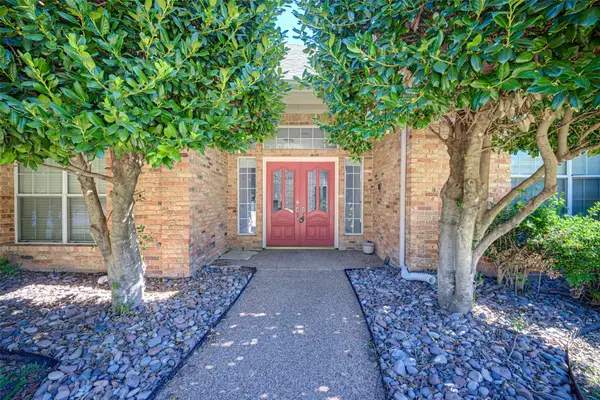 7200 Elmswood Lane, Plano, TX 75025