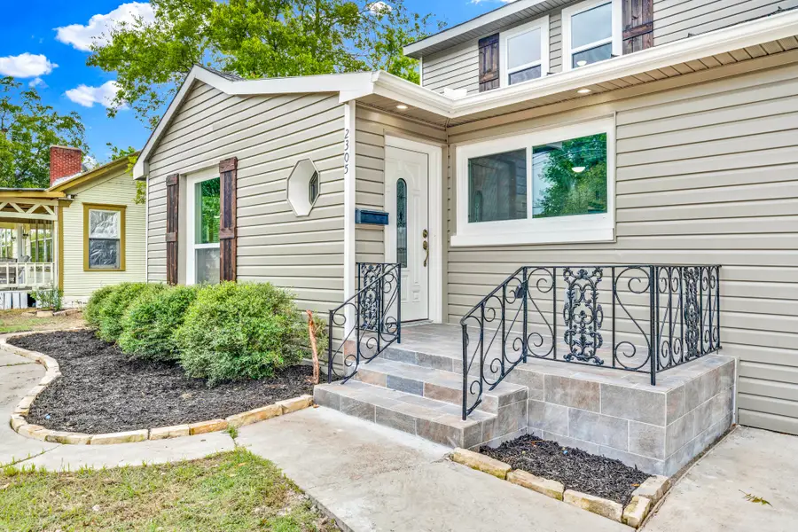 2305 Stanford Street, Greenville, TX 75401 - #2