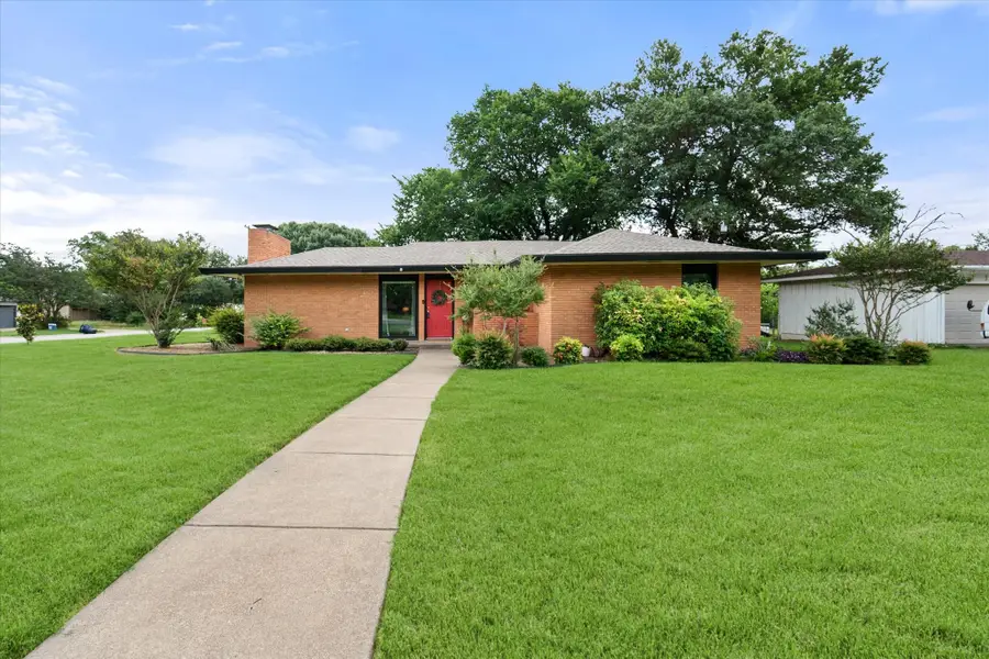 4001 Trail Lake Drive, Fort Worth, TX 76109 - #2