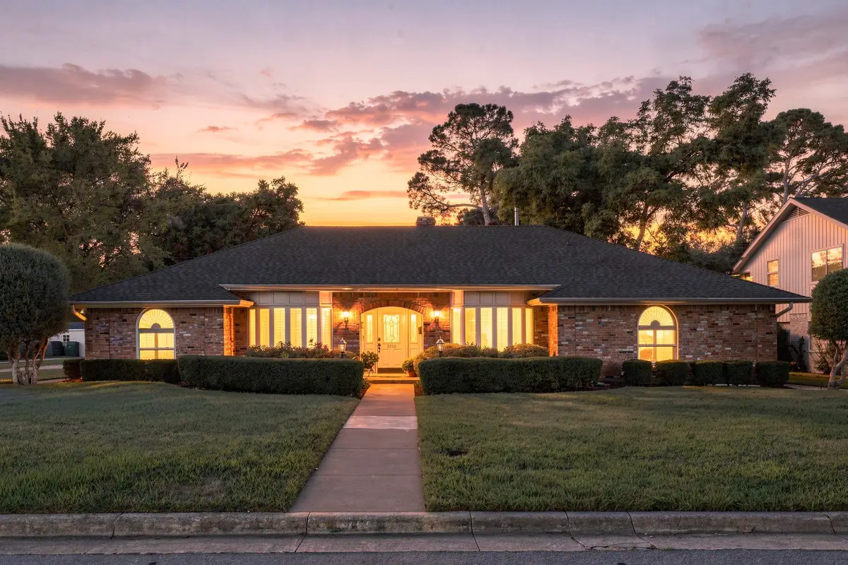 1710 Tennyson Drive, Arlington, TX 76013 - #1