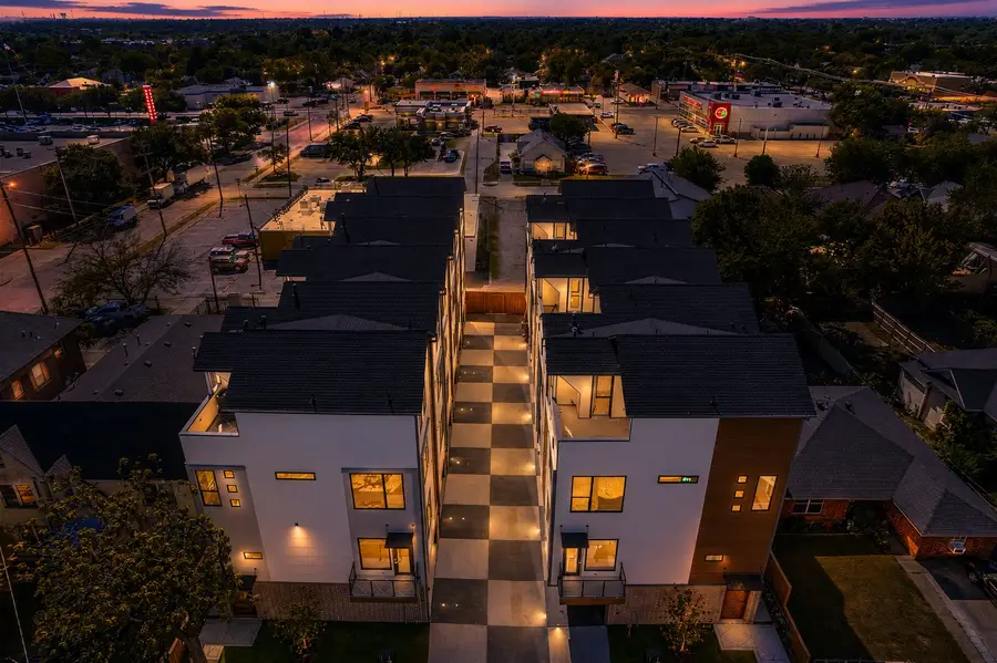 708 W 10th Street #104, Dallas, TX 75208 - #3