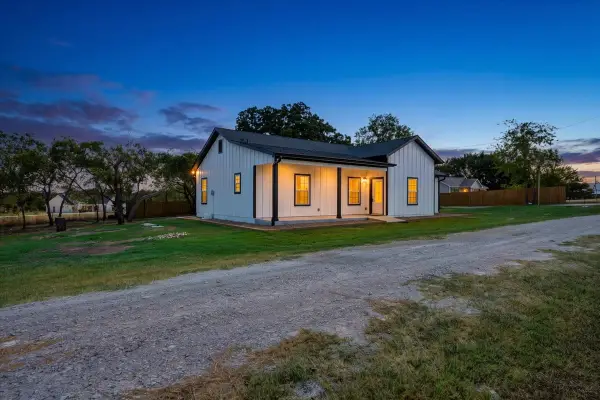 750 Jay Bird Lane, Reno, TX 76082
