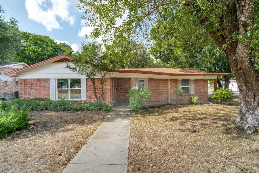 402 Myers Avenue, Cleburne, TX 76033 - #2