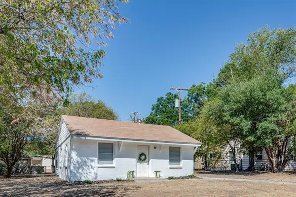 412 S Redford Lane, White Settlement, TX 76108