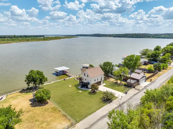 5901 Parkside Court, Granbury, TX 76048
