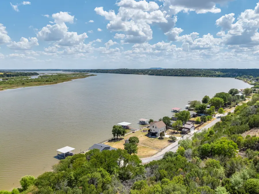 5901 Parkside Court, Granbury, TX 76048 - #2