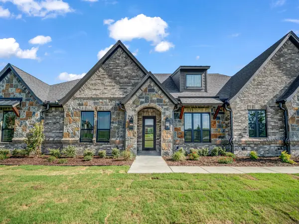614 Hondo Crossing, Weatherford, TX 76087