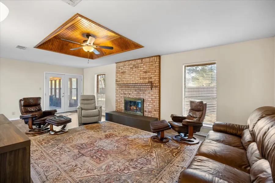 111 Wheeler Street, Glen Rose, TX 76043 - #2