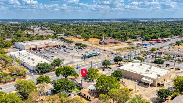 3008 Miller Avenue, Fort Worth, TX 76105