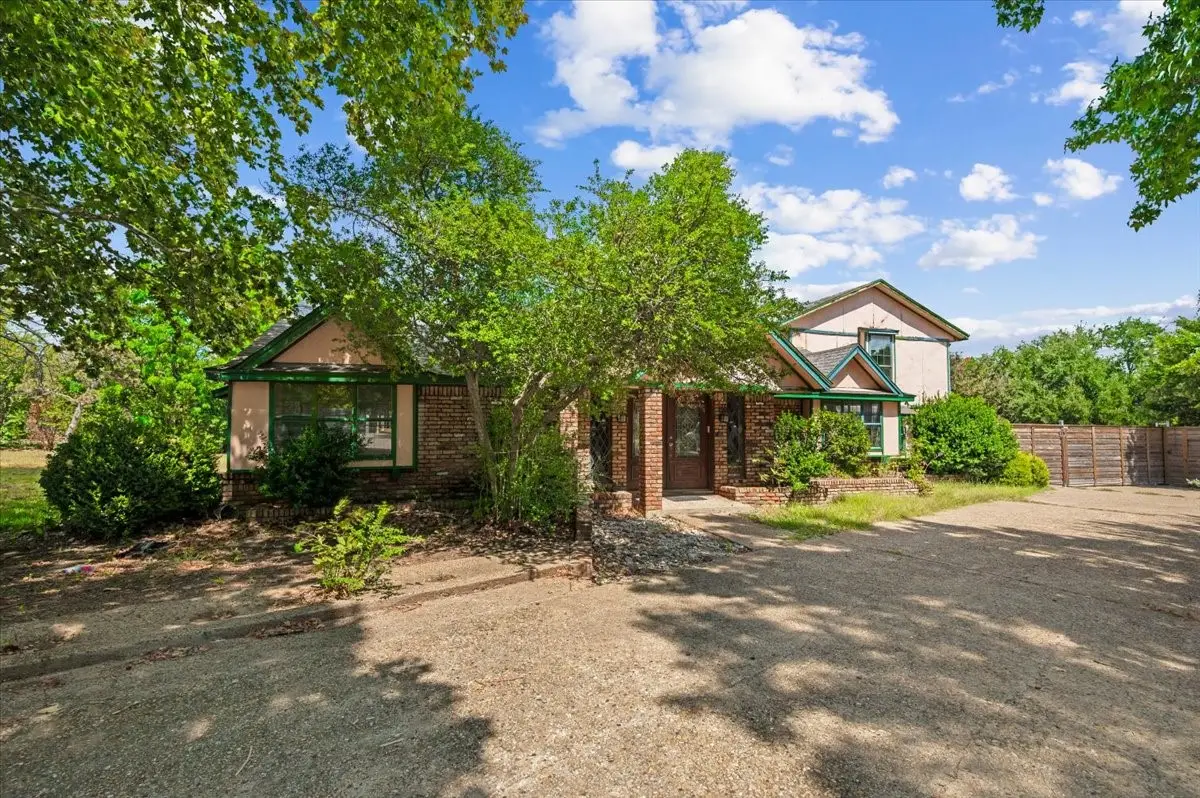 135 E Pleasant Run Road, Cedar Hill, TX 75104 - #1