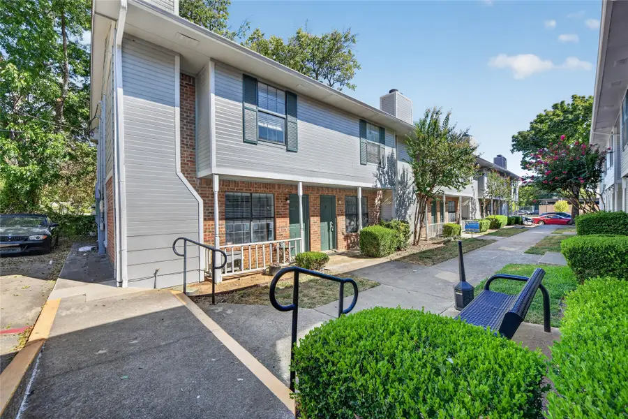 929 Hickory Street #18, Denton, TX 76201 - #2